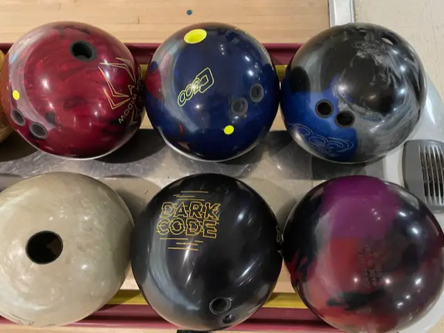 Are Bowling Balls Hollow or Solid? (Videos Included)