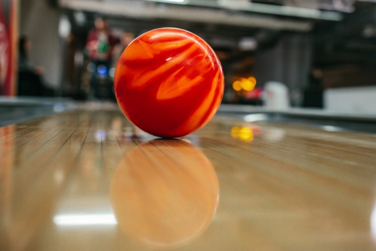 What is 5 Pin Bowling: An Introduction to Canada’s Favorite Alley Sport